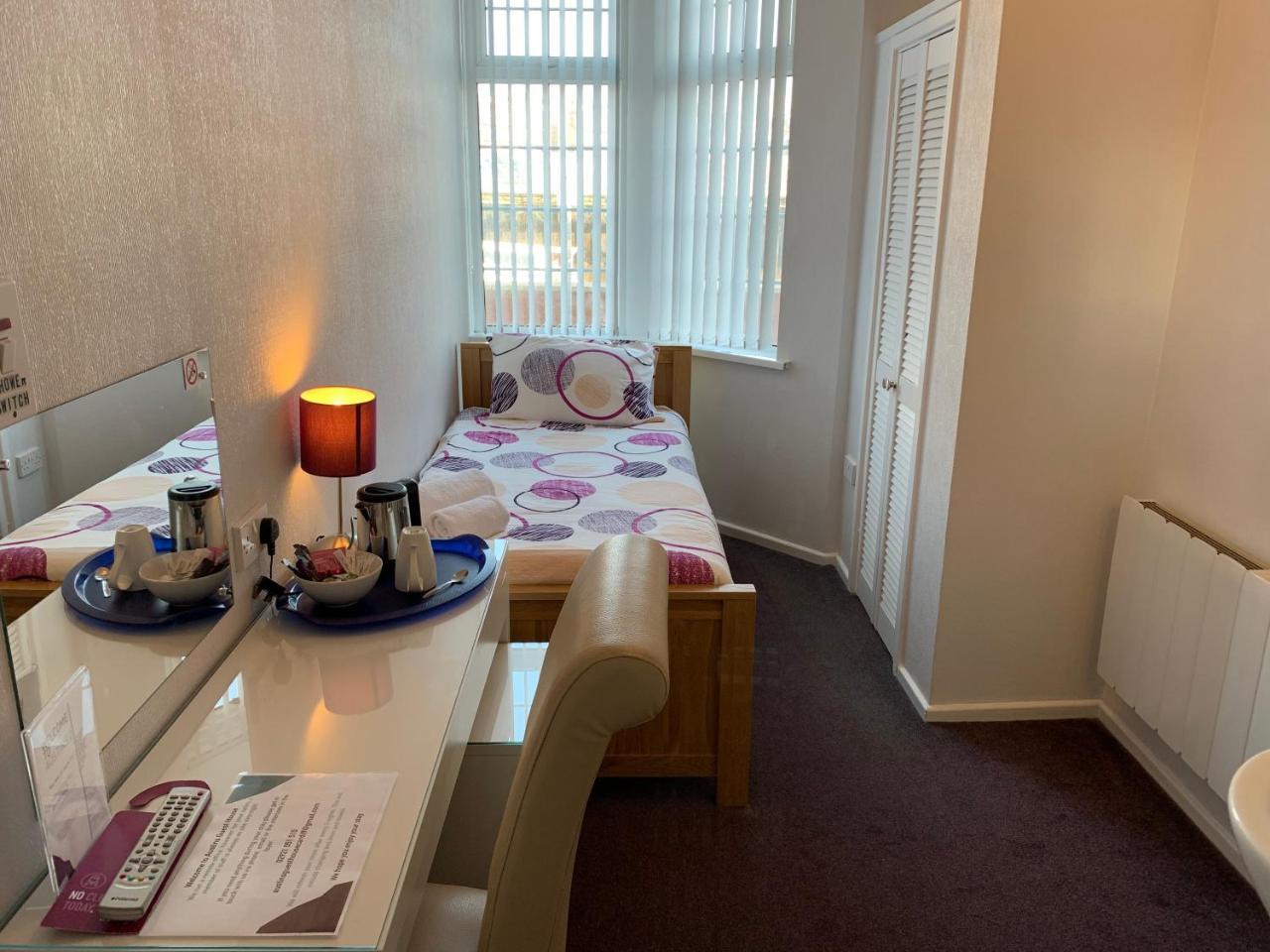 Austins Guest house 3*