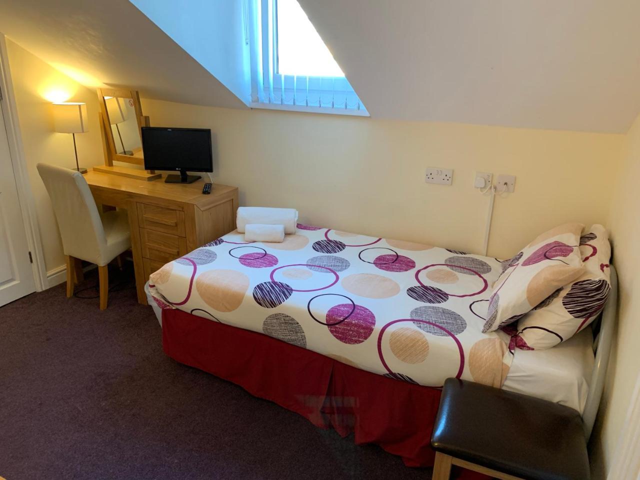 Austins Guest house Cardiff
